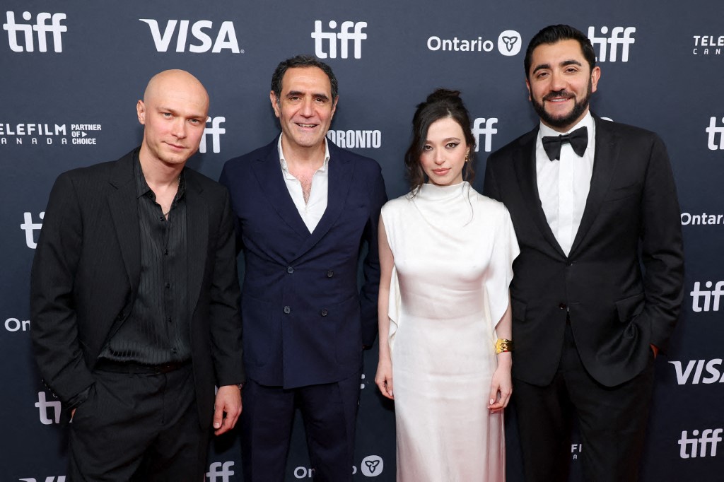  ذي لايف أوف تشاك أبرز الفائزين بمهرجان تورونتو